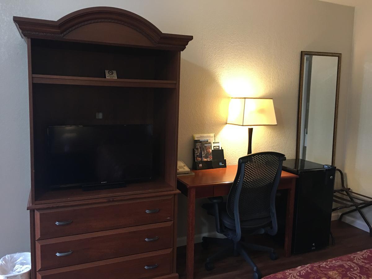 Durham Skyland Inn Экстерьер фото